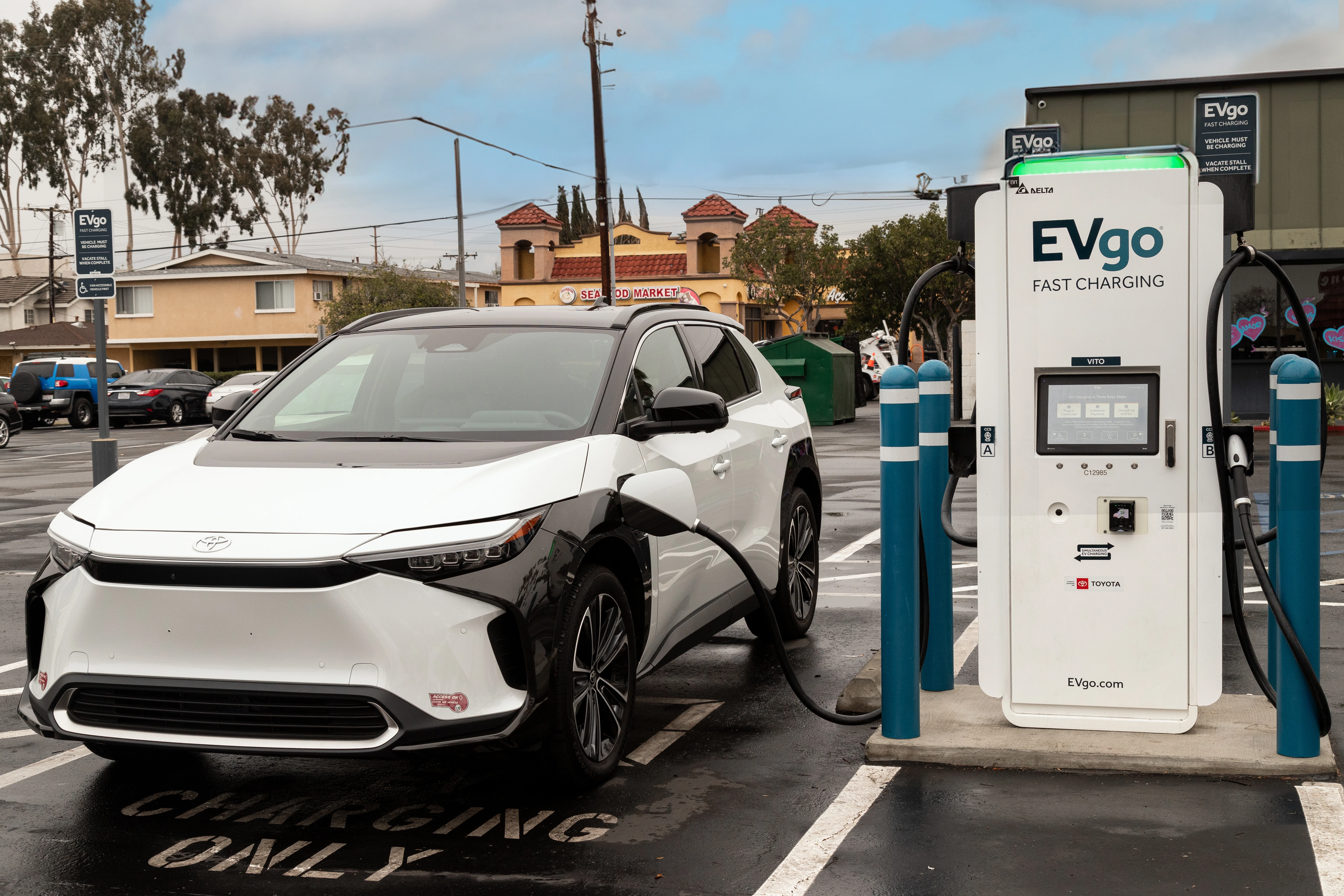 EVgo Opens First Fast Charging Stations Deployed Through Toyota’s “Empact” Vision