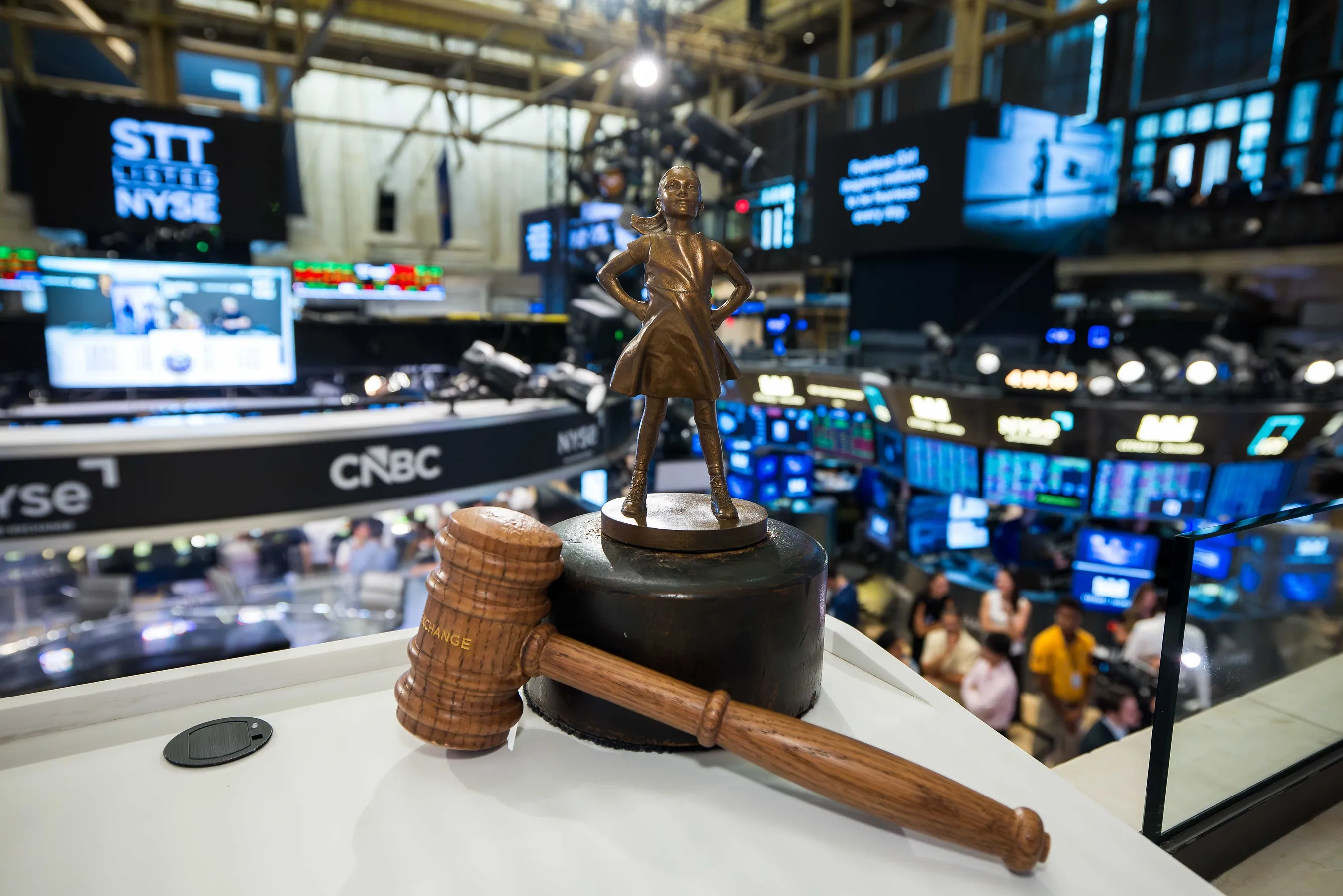 NYSE Content Update: KPMG Study Reveals How Well Employees Work with AI
